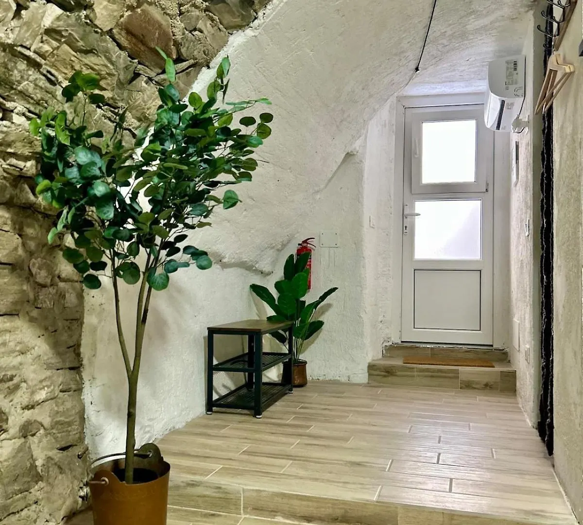 Unique Romantic Cave With Air Conditioner Torno
